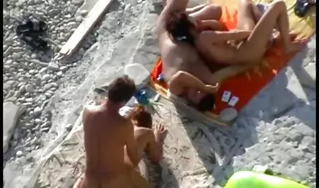 Le mec léché Lily Carter chatte douce des filles porno et mettre une bite dans son anal