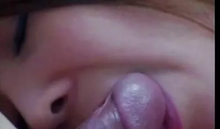 Grand Homme aime belle fille porno sale de Trois