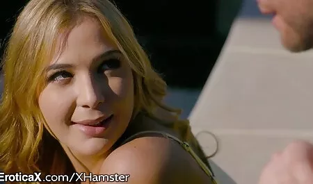 Fille Blonde suce la bite et lèche porno grande femme sperme