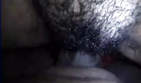 Amarna Miller lèche porn lesbienne sexy le sperme après une fellation