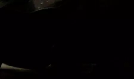Le gars conduit une prostituée Plantureuse à la cabane où 4 de ses amis l'attendent, la salope doit subir ce Test et va faire face à ce problème en suçant femmes ronde xxx ses membres, sa chatte et son sexe anal prenez ces grosses et sales bites