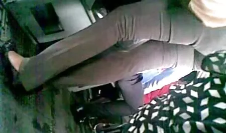 Brunette aux gros seins Kira roi séduit son patron au travail video porno lesbienne black
