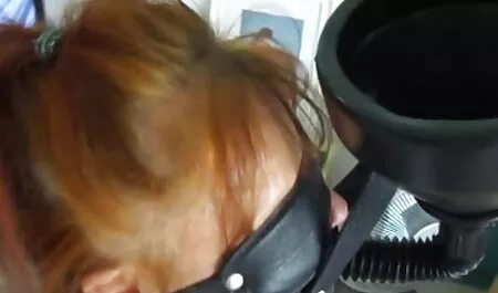 Mignon porno avec ma mère petit Ami baise son Cul avec des Aubergines