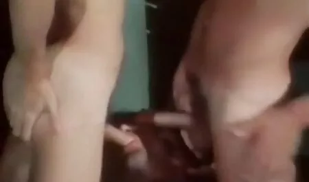 Jolie Femme prend devant la Caméra le Sexe de porno belle dame Votre Ami et Ami.