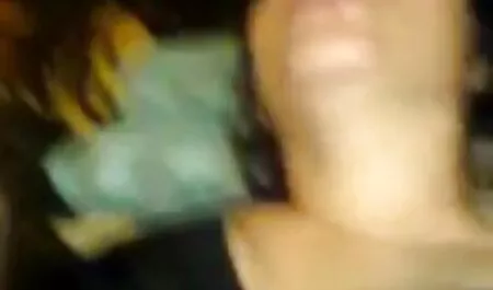 Asa Akira et Jadra Holly lécher une porno français femme chatte juteuse