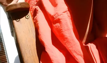 Carmen Tatoué Brune suce la Bite femme du porno