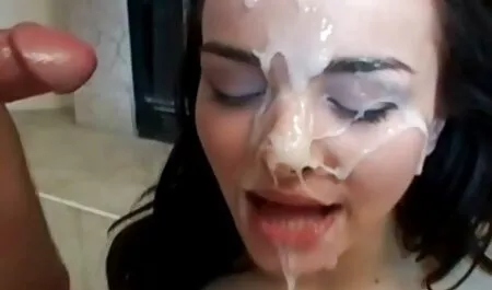 Jeune russe Brune baise mignon sex lesbienne video Ami anal