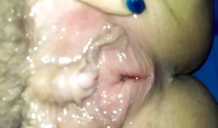 Blonde avec un beau cul toujours prêt pour l'anal. porno femme et animal