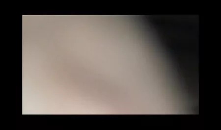 Les lesbiennes, très excitées, ont oublié leur orientation et rêvaient d'être bien baisées. Quand ils ont appelé un voisin, ils lui porno fille et chien ont demandé de baiser et il a répondu à leur demande.