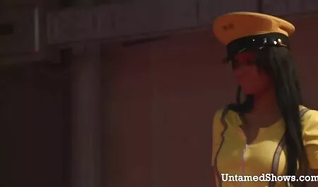 Sexy Raylin Ann baise porno africain lesbienne passionnément avec un mec excité