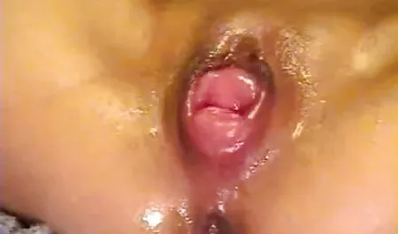 Anal Gangbang avec brune chaude et Double Pénétration avec porno fille 18 ans des hommes