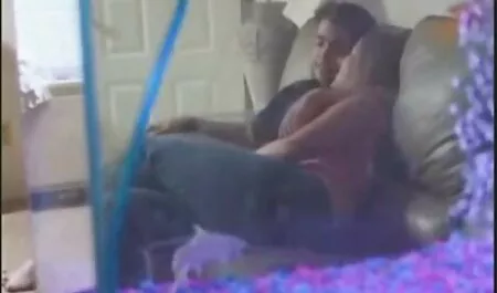 Salope professionnelle avale porno entre pere et fille la bite de 30cm et la prend dans la chatte