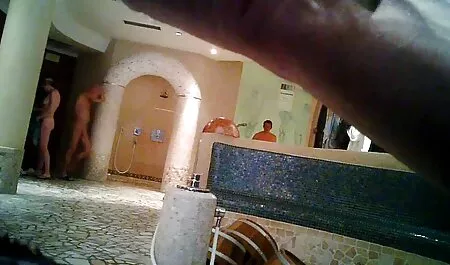 Porno beau Mec baise une video porno femme forcee jeune Fille sur le Sol et lui lèche la Chatte