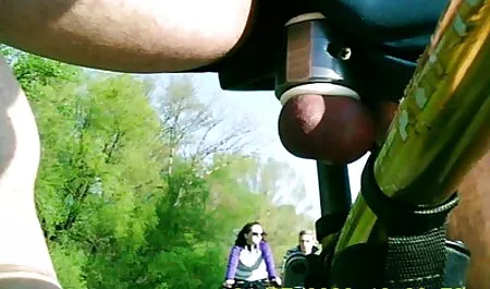 Rousse Sexy fille prend du sperme filles sexy porno sur ses gros seins