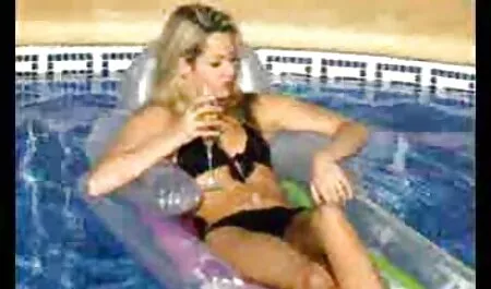 Deux bites noires et grasses dans L'anus d'une blonde plantureuse et porno femme et jeune sexy