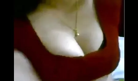 La jeune brune a d'abord pris la porno francais entre mere et fils bite dans sa bouche.