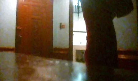 Transexuelle porno massage femme en bas suce gode et se masturbe la bite