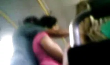 Le sexe femme en chaleur xxx anal dans la rue impressionné par un couple D'amoureux, la fille a d'abord baisé anal avec un jouet, puis une bite