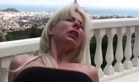 Lori Vargas aime le xxx pour femme sexe Anal et double pénétration avec des Latinos.