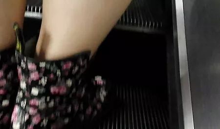 Belle asiatique suce la bite porn video lesbienne et avale sperme