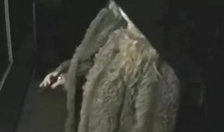 Hardcore jolie blonde lèche la chatte porno grosse fille et la baise dans un anal serré