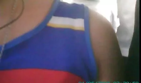 Sexy Masseur baise deux clients gâtés en porno pour les femmes enceintes même temps